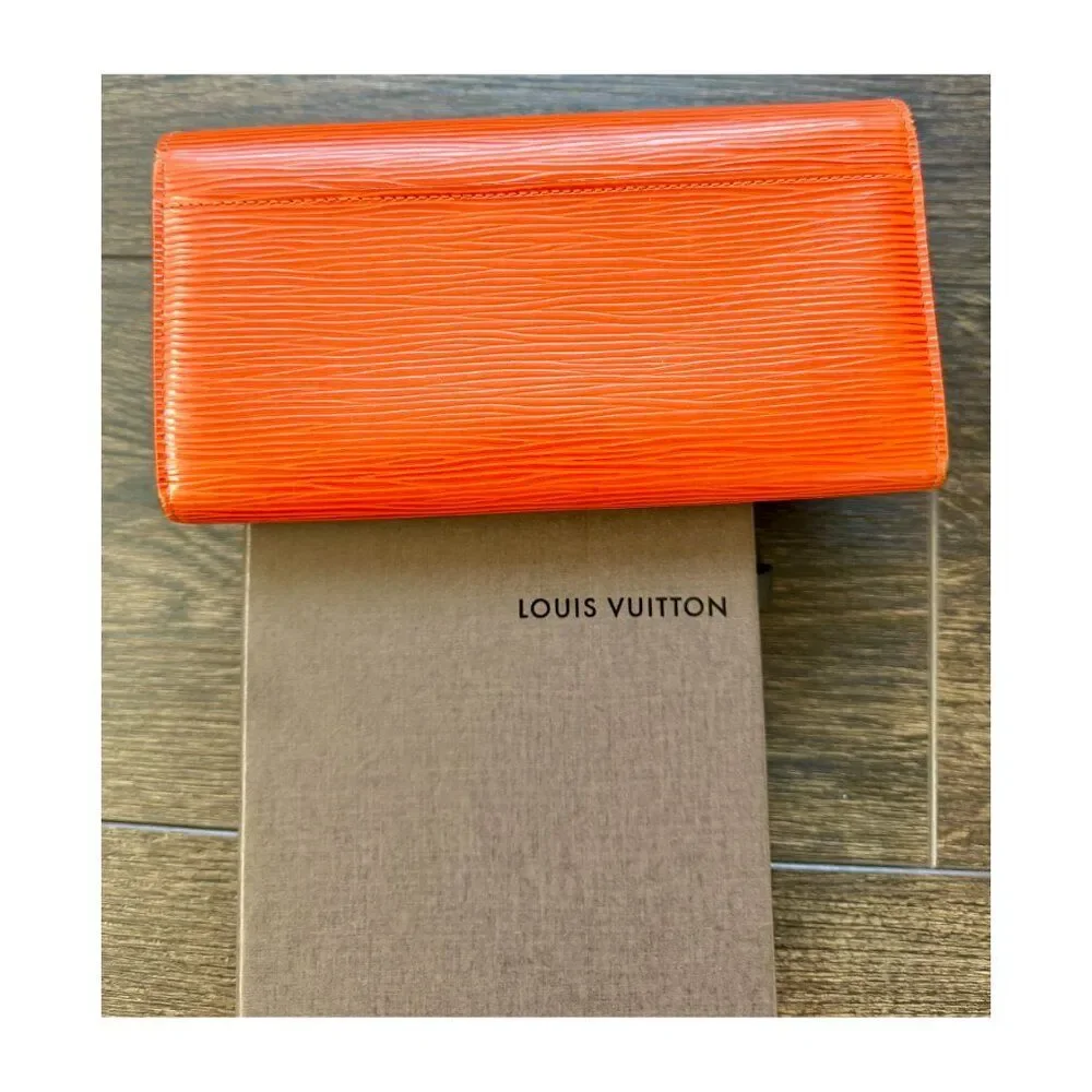 Louis Vuitton Sarah NM Epi Leather Long Wallet Piment Red w/ Box Receipt Authent